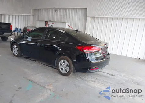 2018 Kia Forte Lx из США, поврежденный, VIN 3KPFK4A70JE284908